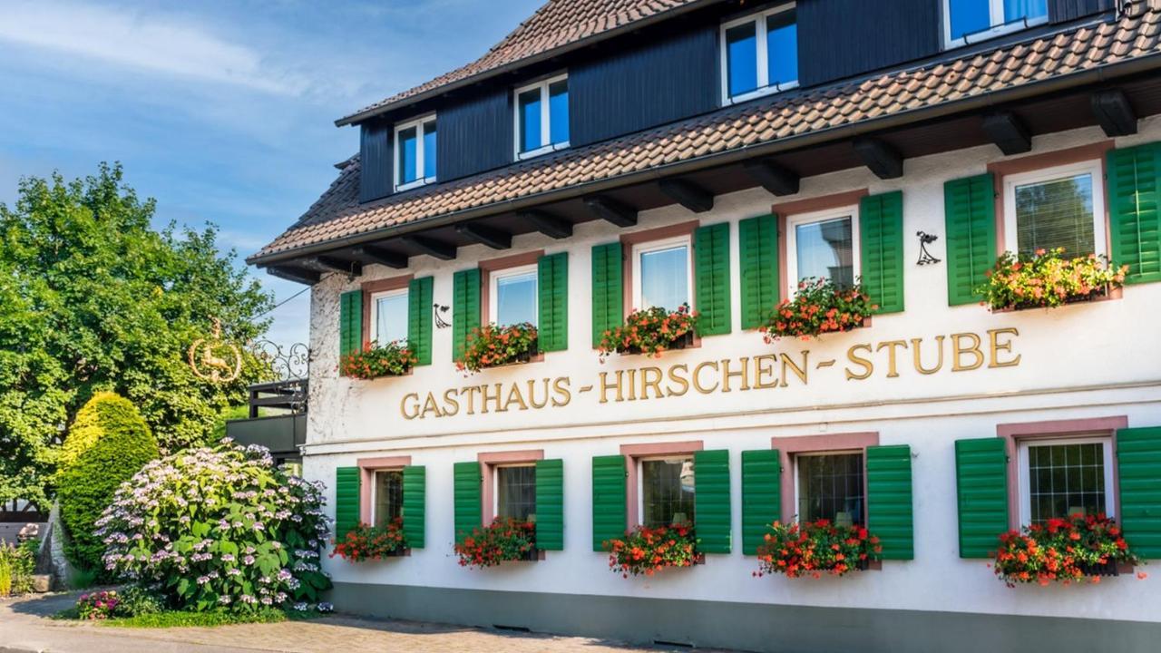 Gasthaus Hirschenstube & Gaestehaus Gehri ヴァルトキルヒ エクステリア 写真